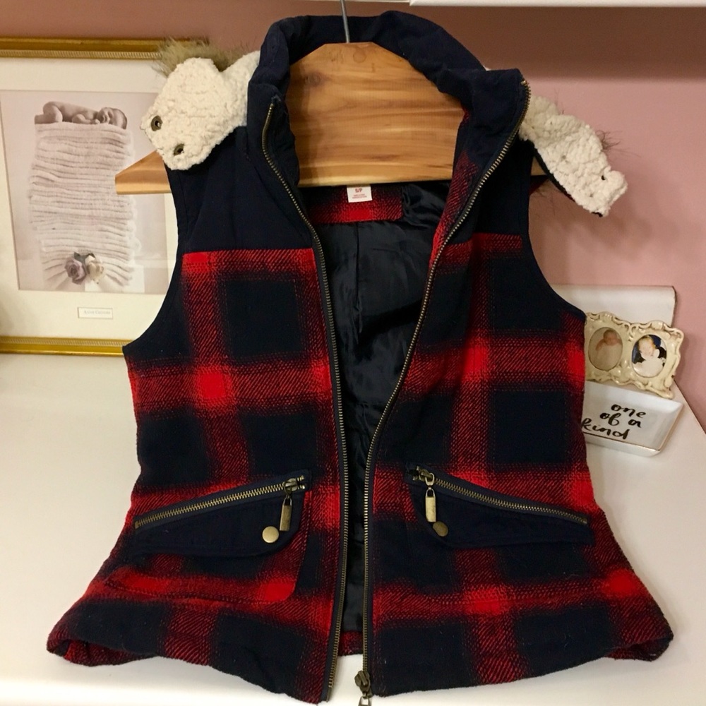 Mossimo Plaid vest small petite